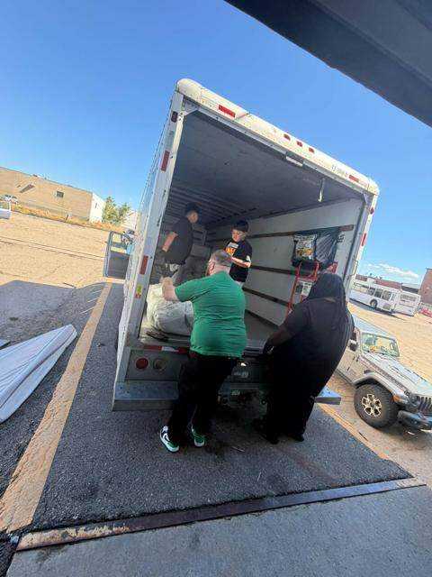 blanket unload truck